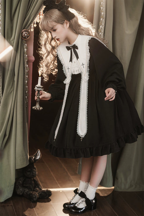Long-sleeved Lolita princess dress, black, gothic and classical style, suitable for daily wear and Halloween.