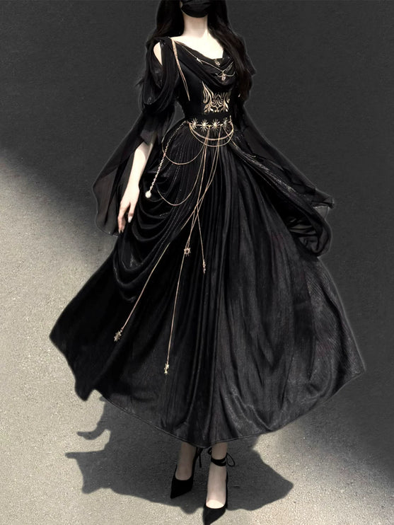 Dark fairy maxi dress: A perfect blend of lace and tassels