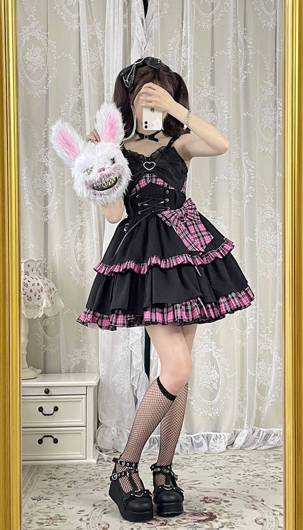 Elegant Gothic Lolita JSK with Heart Embellishment and Plaid Accents