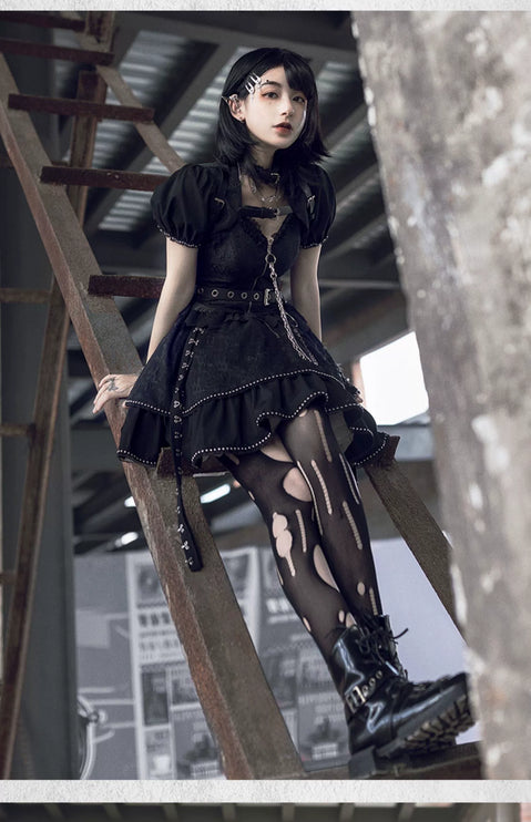 Original Punk Style JSK Corset Dress with Detachable Sleeves, Lace Trim, and Metal Chain Accents