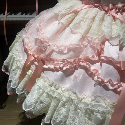 Sweet Lolita Delight: Pink and White Layered Dream Dress