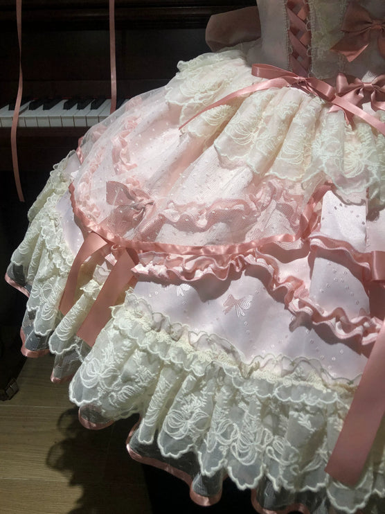 Sweet Lolita Delight: Pink and White Layered Dream Dress