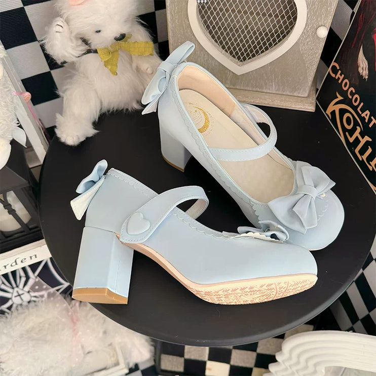 Charming Heeled Shoes with Heart - shaped Buckles and Delicate Bows