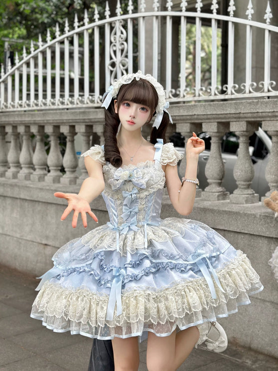 Sweet Lolita Delight: Pink and White Layered Dream Dress