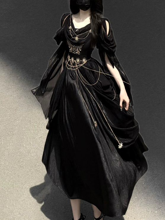 Dark fairy maxi dress: A perfect blend of lace and tassels