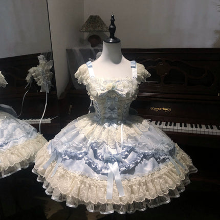 Sweet Lolita Delight: Pink and White Layered Dream Dress