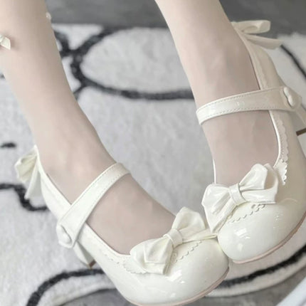 Charming Heeled Shoes with Heart - shaped Buckles and Delicate Bows