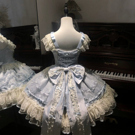 Sweet Lolita Delight: Pink and White Layered Dream Dress