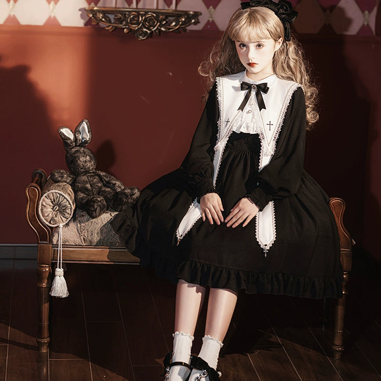 Long-sleeved Lolita princess dress, black, gothic and classical style, suitable for daily wear and Halloween.