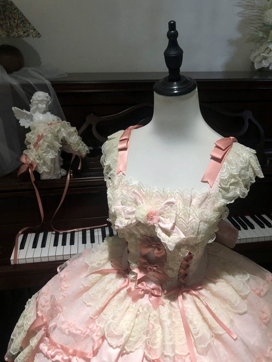 Sweet Lolita Delight: Pink and White Layered Dream Dress