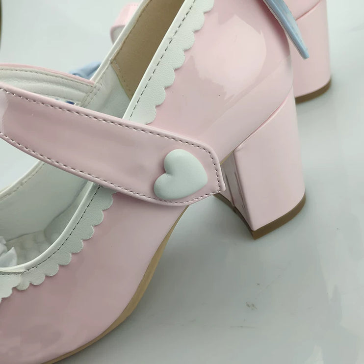 Charming Heeled Shoes with Heart - shaped Buckles and Delicate Bows