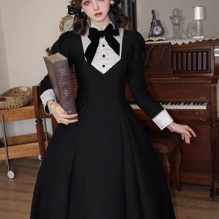 Elegant Victorian - inspired Black Dress with Bowknot and Flared Skirt