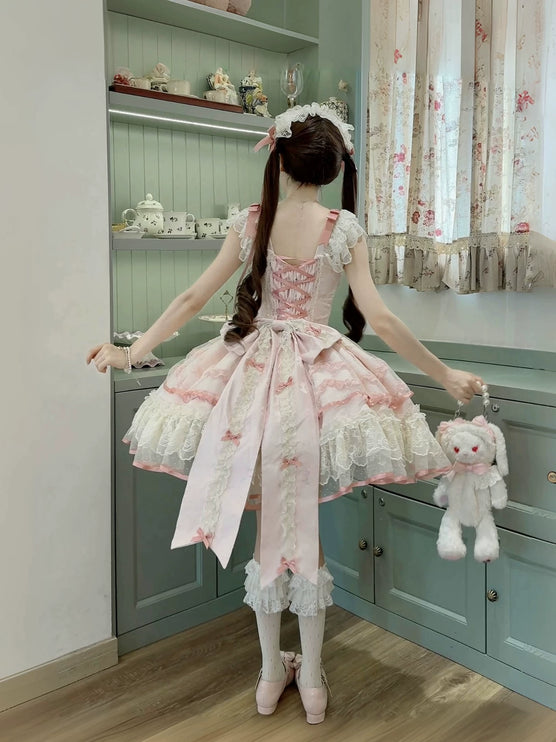 Sweet Lolita Delight: Pink and White Layered Dream Dress