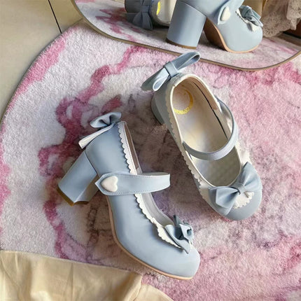 Charming Heeled Shoes with Heart - shaped Buckles and Delicate Bows