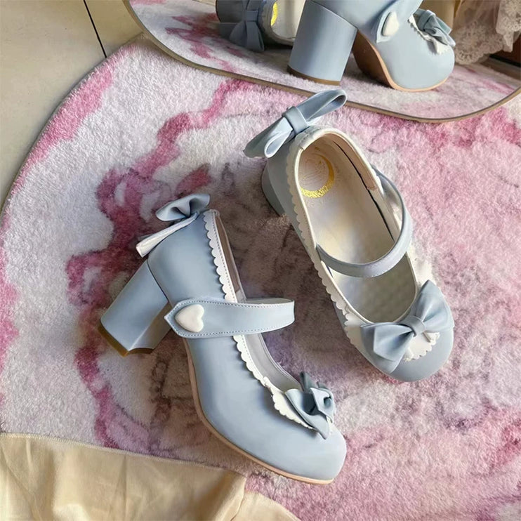 Charming Heeled Shoes with Heart - shaped Buckles and Delicate Bows
